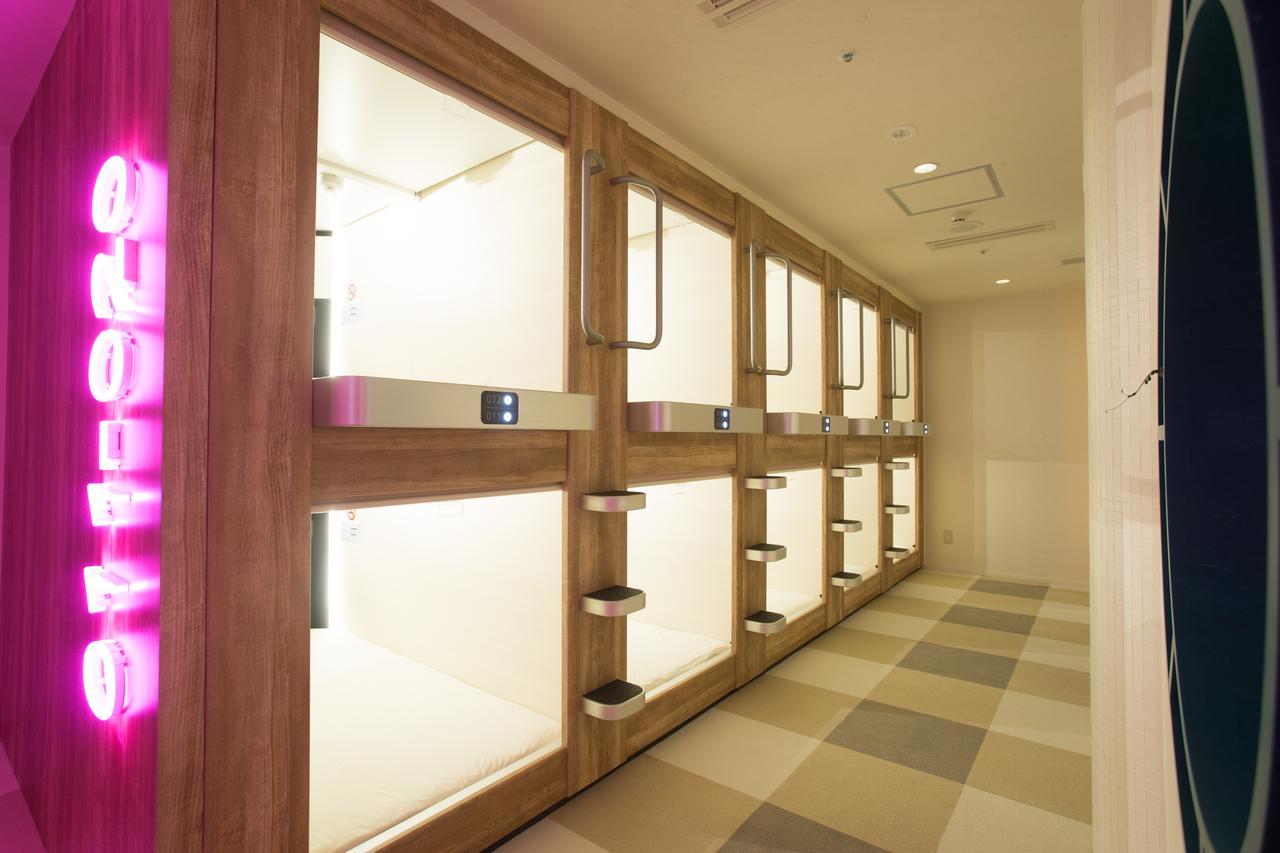 New Japan Lady'S Capsule Hotel Осака Экстерьер фото